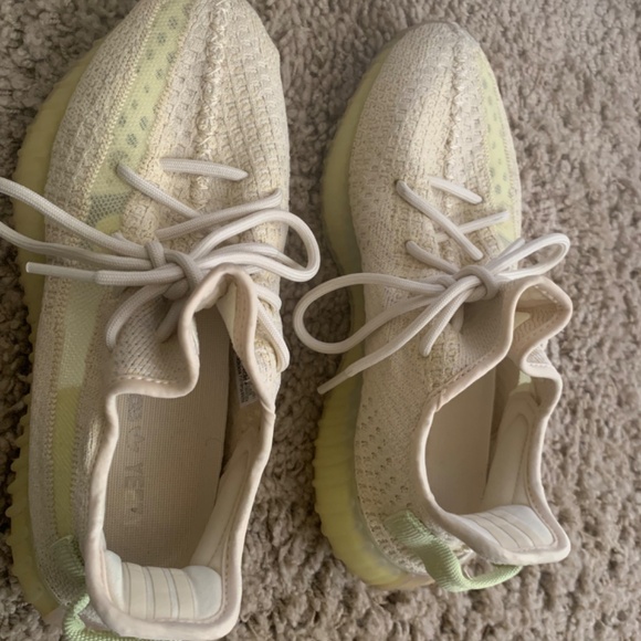Yeezy Boost 350 v2.  Size 7.5 Mens - Picture 2 of 4